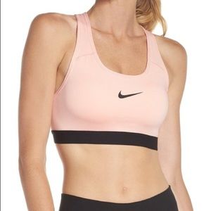Nike Pro Sports Bra